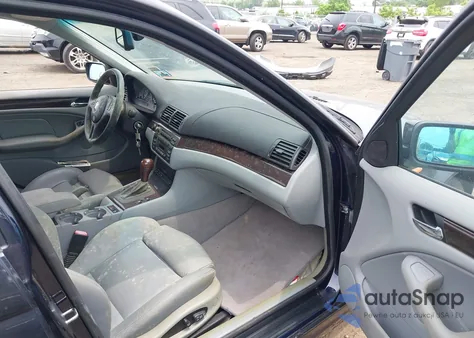 2003 BMW 325Xi from USA, damaged, VIN WBAEU33423PM52020